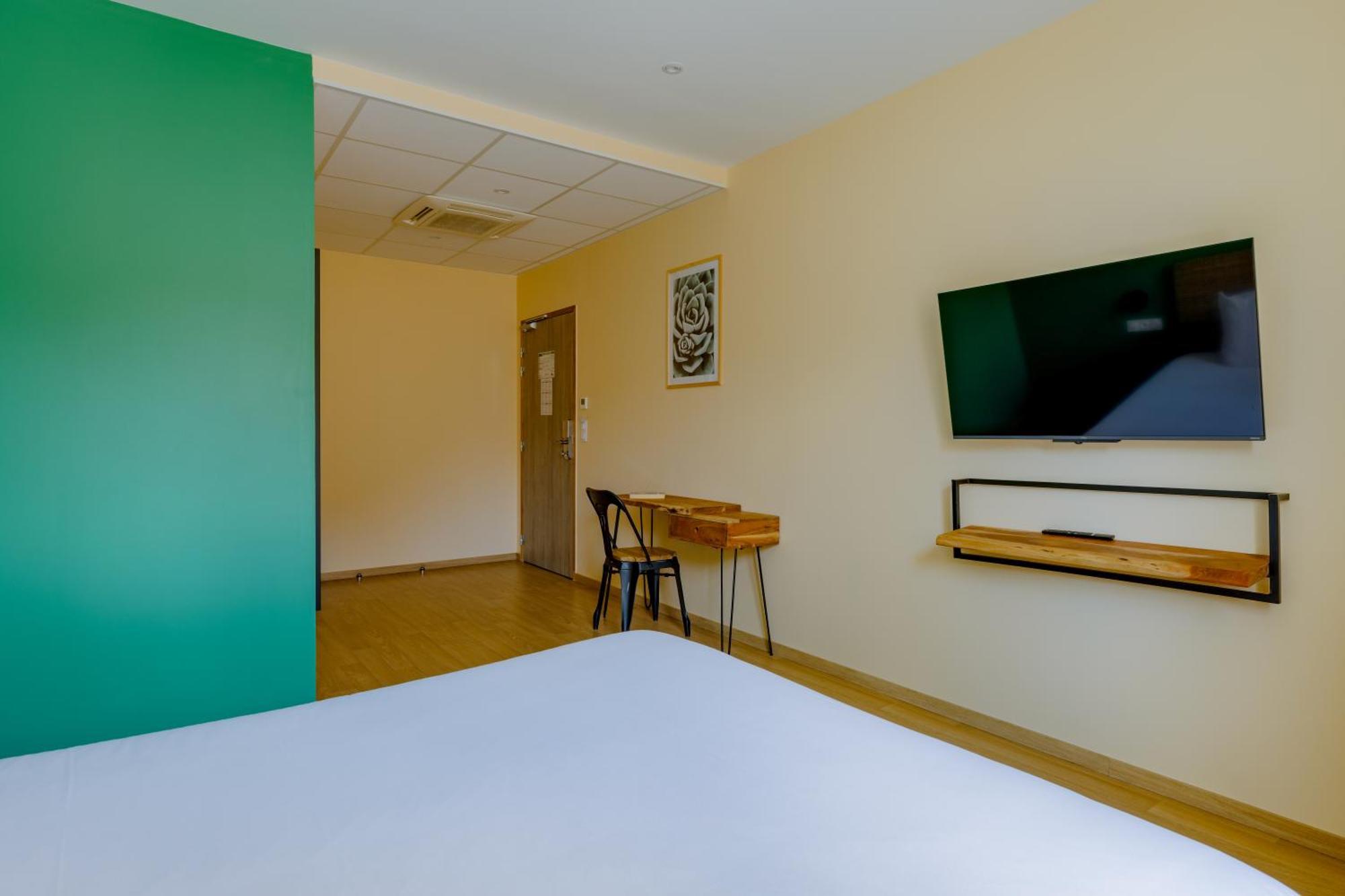 Hotel De La Tour Екстериор снимка