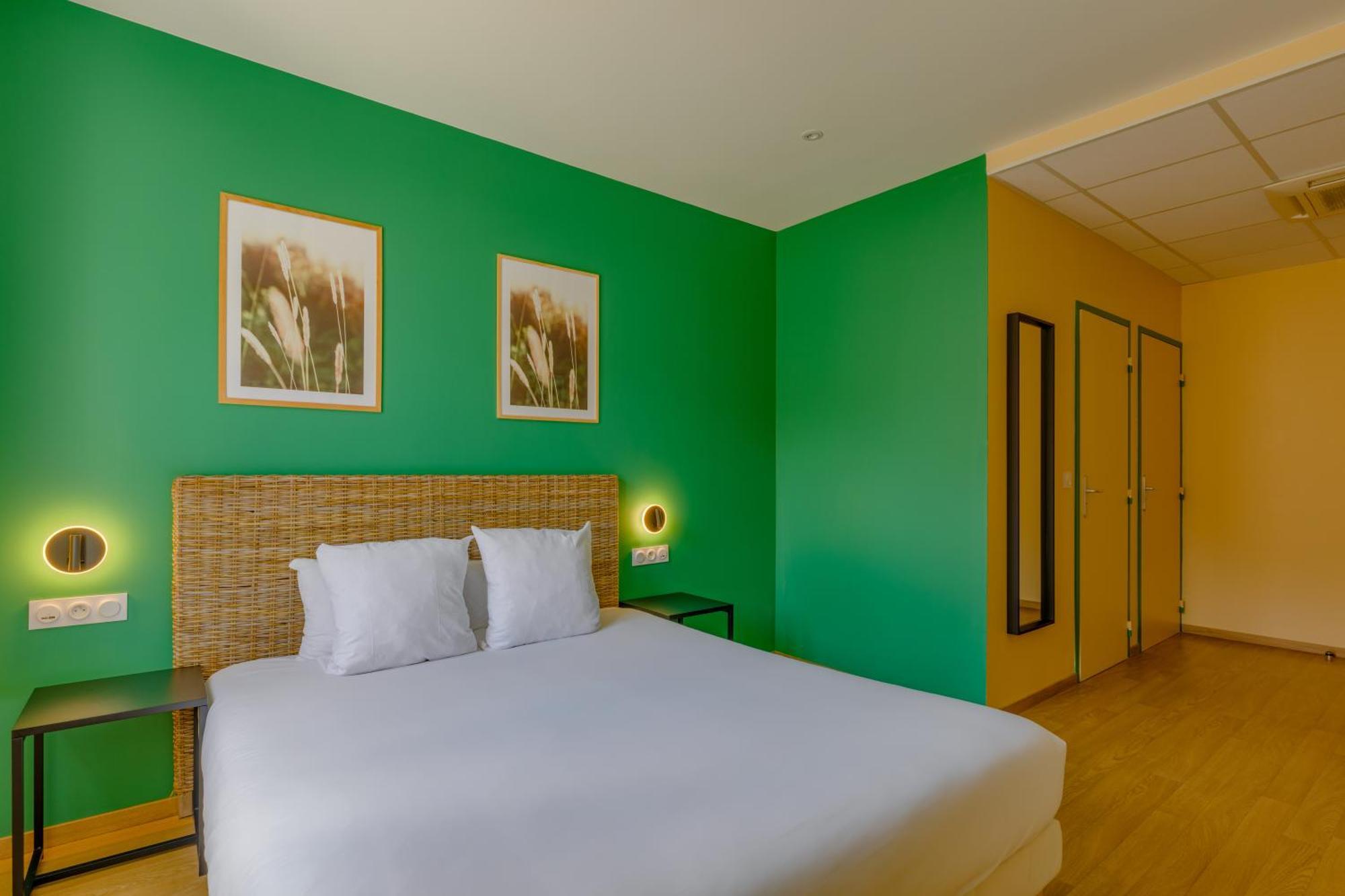 Hotel De La Tour Екстериор снимка